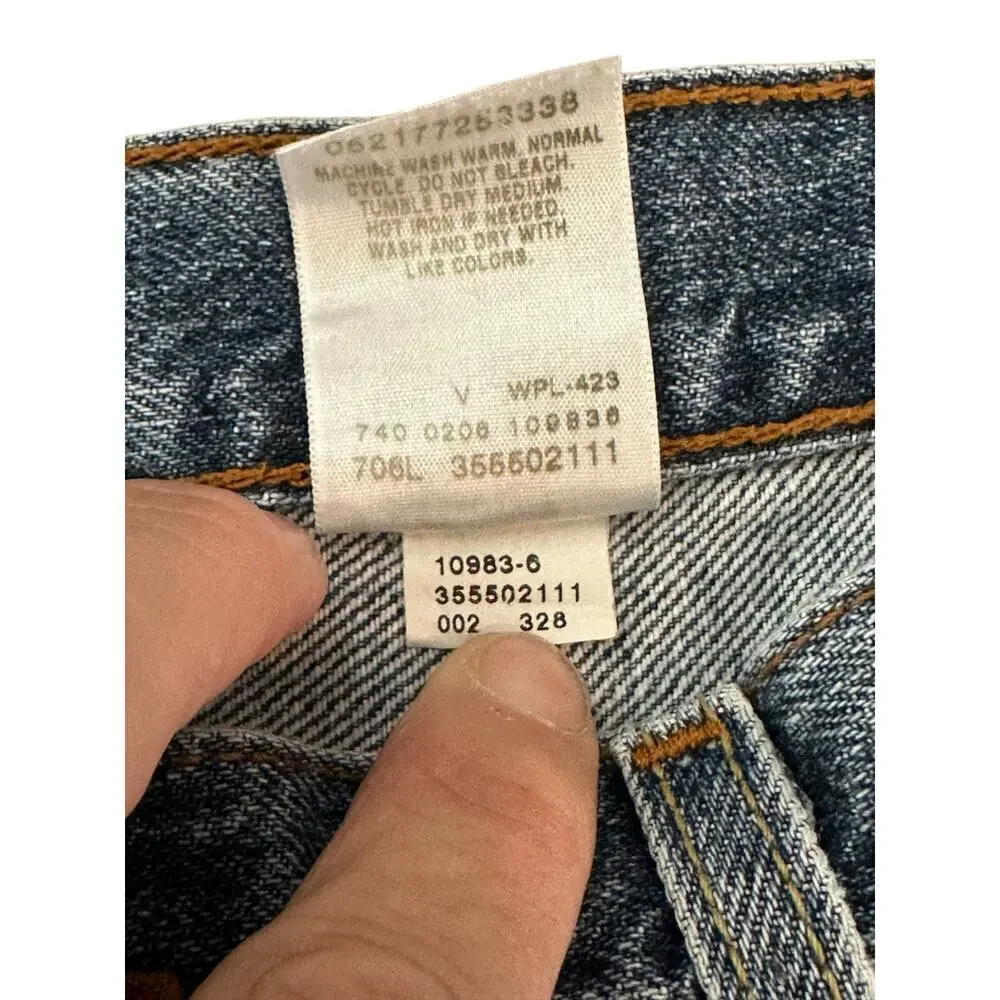 Vintage Levi's 550 Men’s Denim Relaxed Baggy Jean Shorts Size 38 Jorts 200s y2k